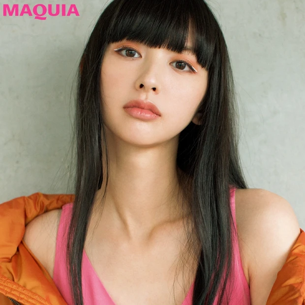 鈴木えみさんが初挑戦! ダウンジャケットを着る日は、目尻の白ラインでアク…