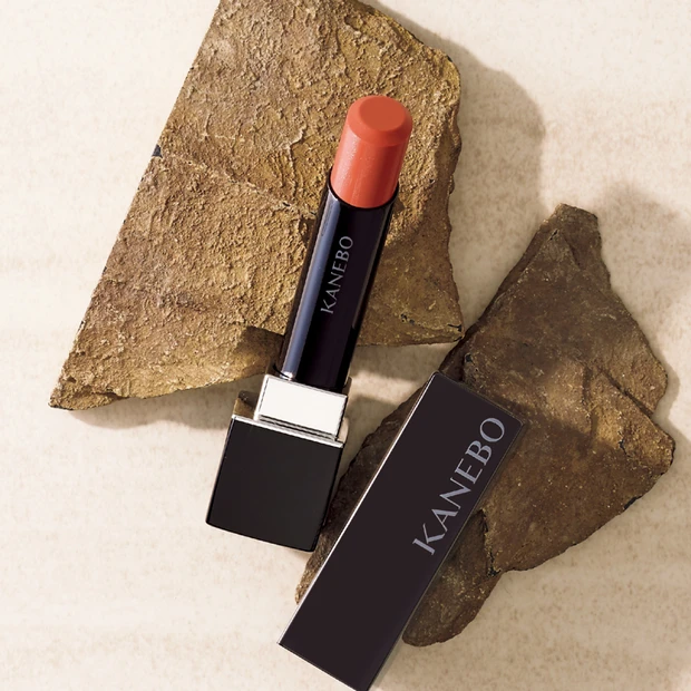 MAQUIA年間ベストコスメ2024_【9位】KANEBO ルージュスターヴァイブラント V11