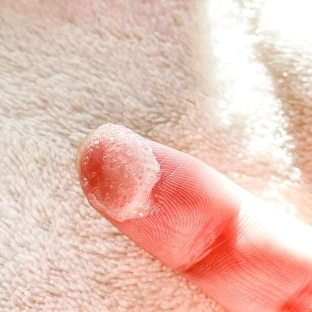 choocy シュガーリップスクラブ(ピーチ)_粒が荒めでつけると甘いのも良い