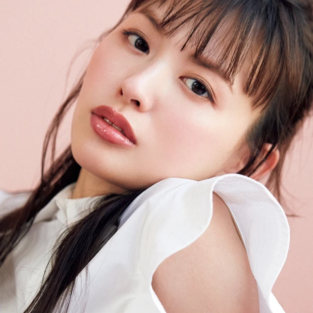 【大人的ピンクのお作法】キラキラシャドウ、グロスリップはこう使う!