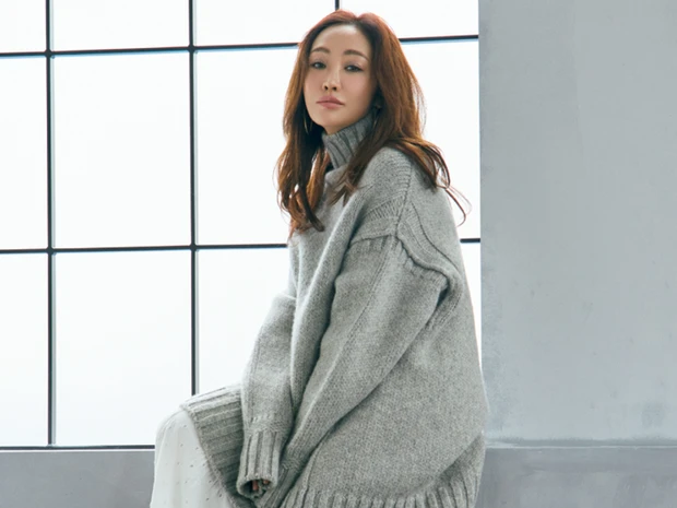 【神崎 恵の恋させる瞬間】タートルニットに似合うメイクって？