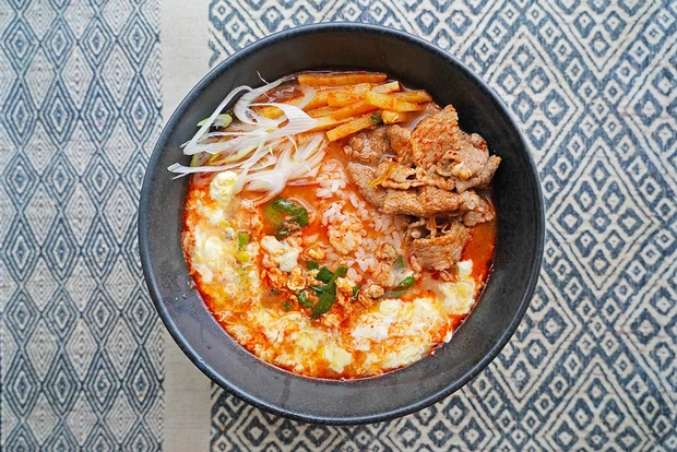 ウーバーイーツ Uber eats 冷え改善 あったかクッパとチヂミのお店 のこのこ カルビクッパ