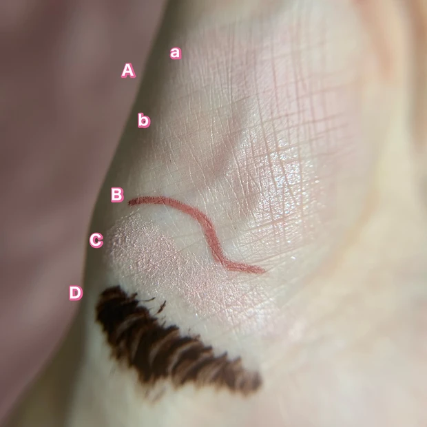 いちごミルクメイク使用コスメ(アイメイク) スウォッチ