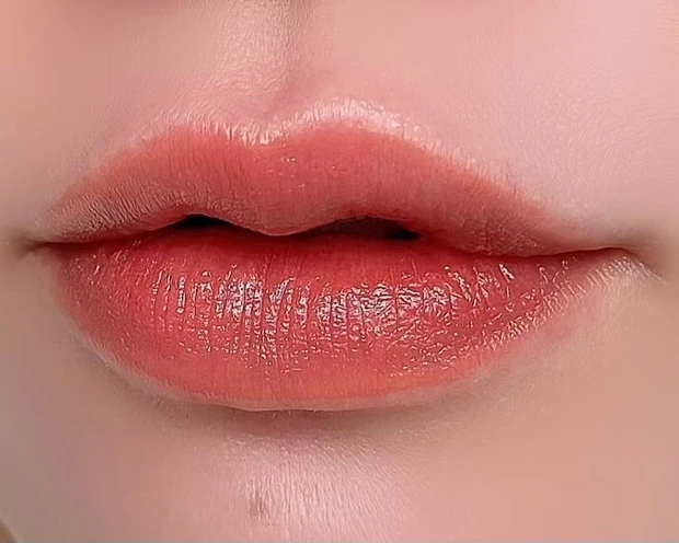 kiss(キス)リップアーマーX 02 反則ネイキッド