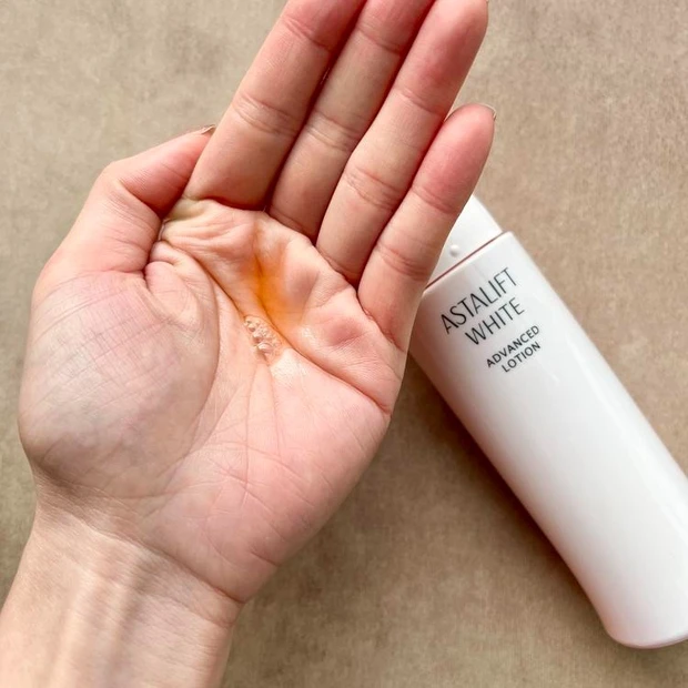 アスタリフト ホワイト アドバンスドローション＜美白化粧水＞ 