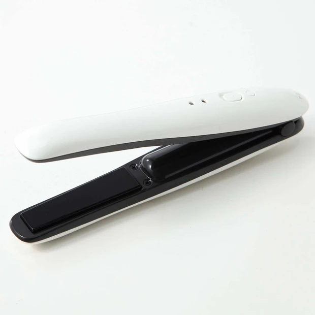 トラベル用コードレスストレートヘアアイロン