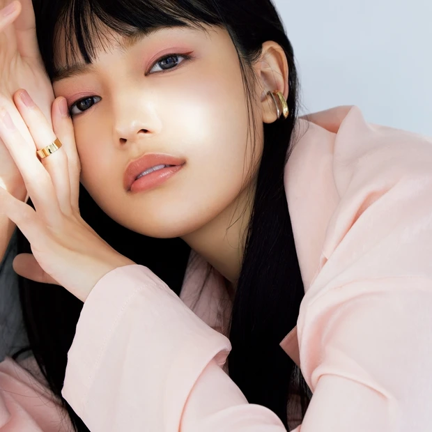 川口春奈×河北裕介。視線を集める大人なピンクメイクにTRY