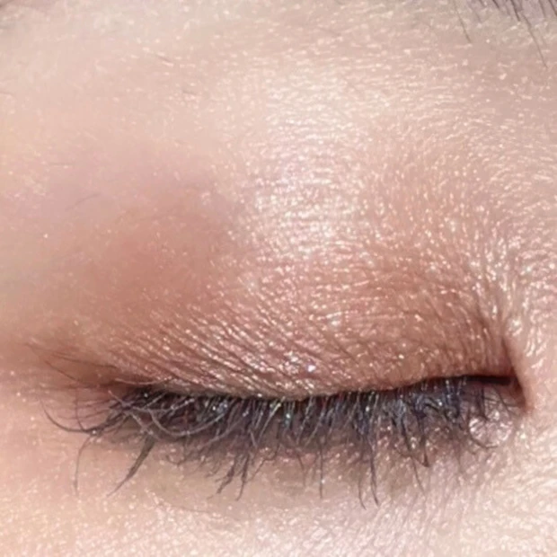 セザンヌ　アイシャドウ　新作