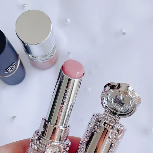 ポーチの中身 リップ 紹介