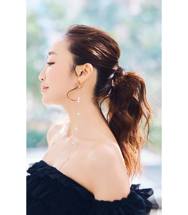 神崎 恵さんのサマードレスに似合う夏メイク PhotoGallery_1_4