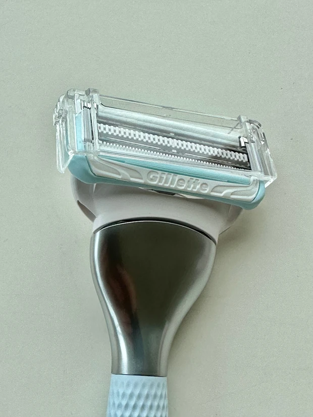 VIOケアどうしてる？電動で自然な長さに仕上げられるのはすごい！「ジレット ヴィーナスVIOヘア＆スキン」_9_1