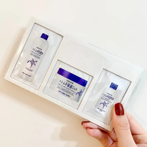 【MAQUIA３月号】今月もマキア買いしたいコスメがたくさん！おうち時間のお供にぴったりな、ボリューミーな内容が魅力的。_2_3