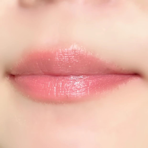 リップモンスター クリスタルポッドをティッシュオフした写真