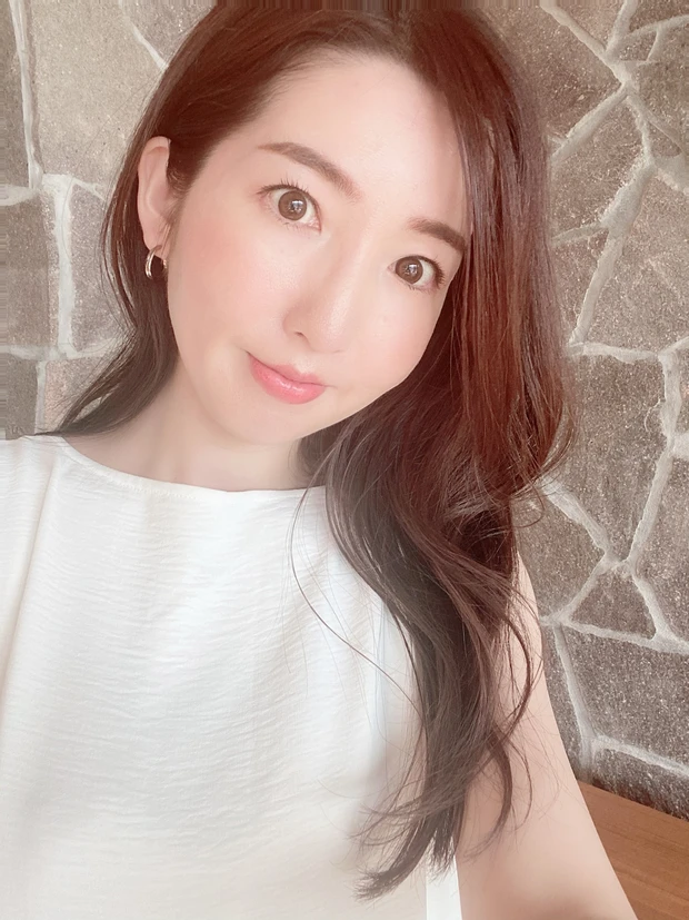【2021秋】最新ヘアカラーはショコラグレージュが旬!夏の傷んだ髪もケアプロで艶髪復活!《30代ロングヘア》_2