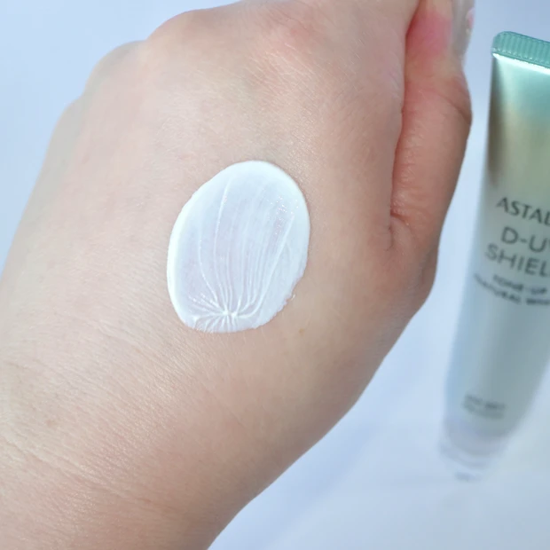 ASTALIFT(アスタリフト) D-UVシールド トーンアップ ナチュラルホワイト 日焼け止め