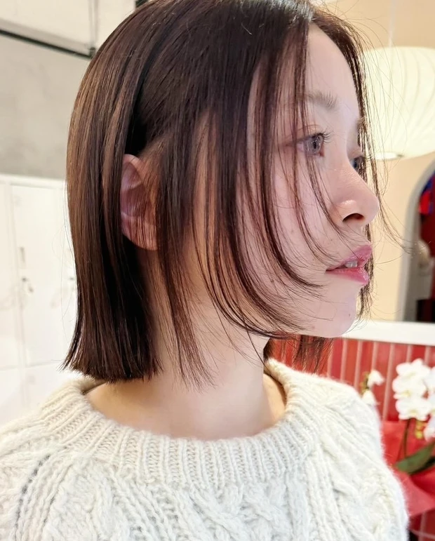 髪型　レイヤーボブ　ミニボブ　大人に似合う髪型　サイド