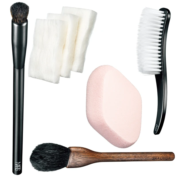 神ツールを使えば、ベースメイクが崩れない！ 美プロの愛用品を一挙公開