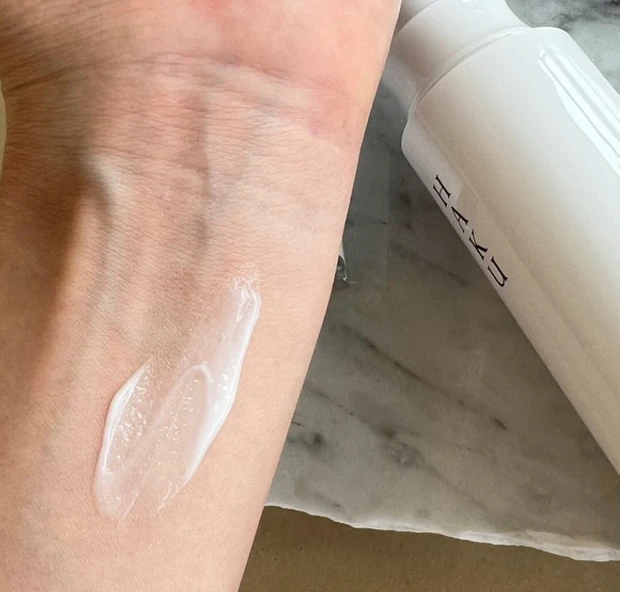 シミ予防と美白集中ケアにHAKUの美容液_2