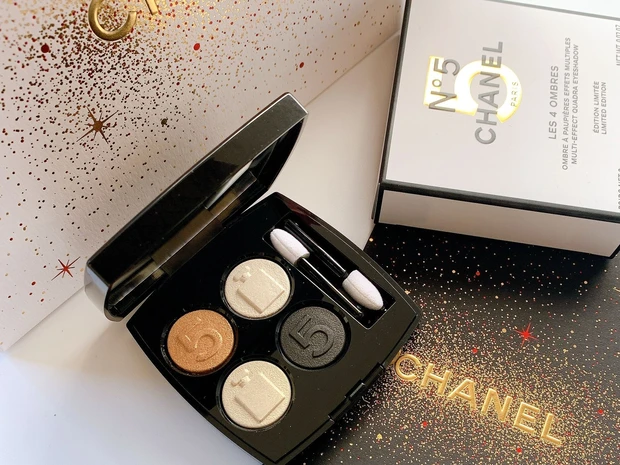 シャネル レ キャトル オンブル №5