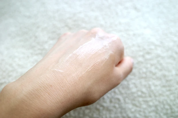 夜の肌、ちょっとお疲れ気味？_3_2