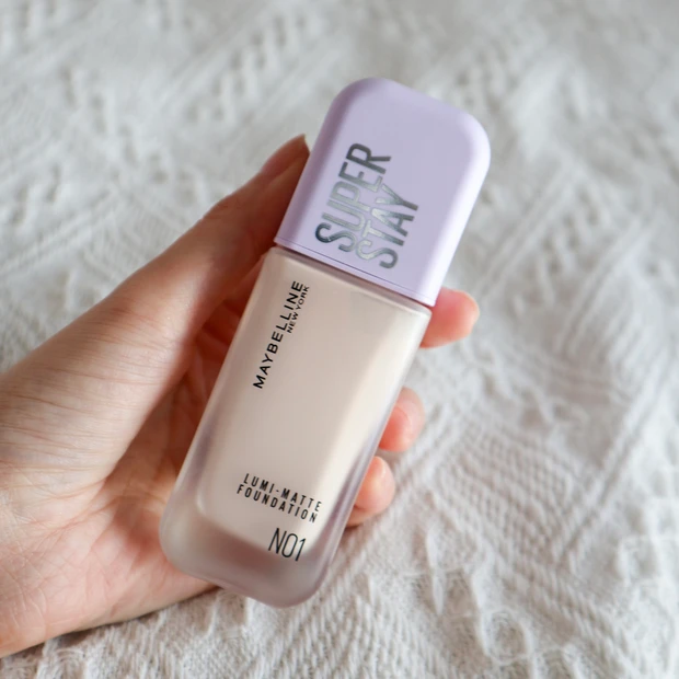 メイベリン SPステイ ルミマット リキッド ファンデーション N01