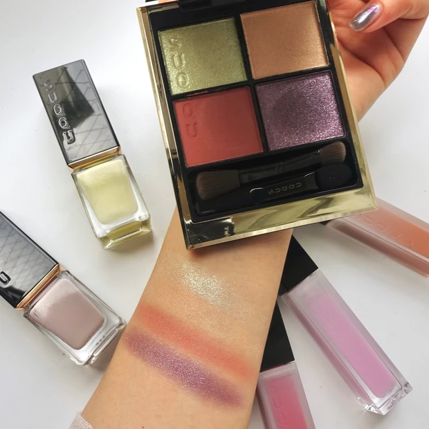 SUQQU スック 2023 春コスメ 春新作 新色 スウォッチ メイク How to 使い方 草木染 シグニチャー カラー アイズ 春風染