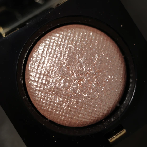 【イエベ秋が選ぶおすすめコスメ】一軍ラメアイシャドウ4選🌟
_2