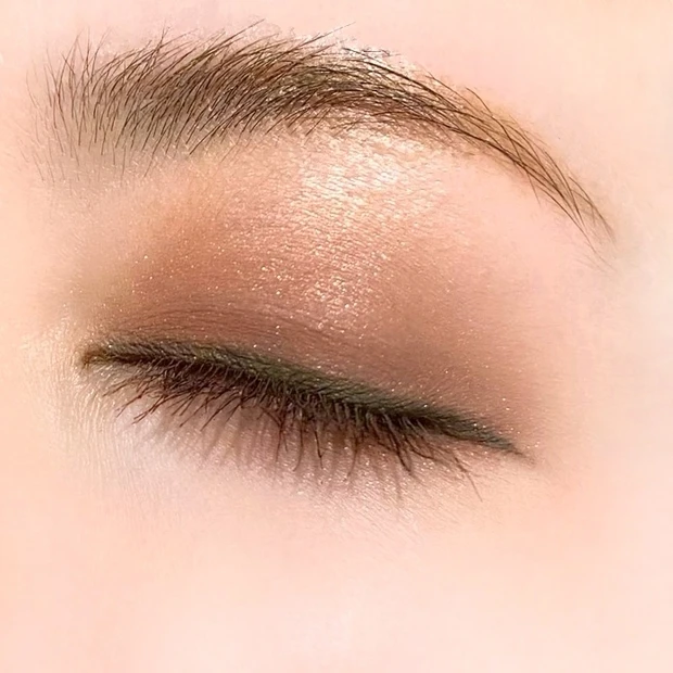 【2021秋メイク】今季アイメイクのトレンドは？秋コスメを使った日常使えるキラキラアイメイク_10_1