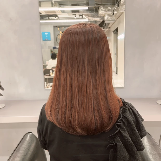 ストレートパーマの後ろ姿