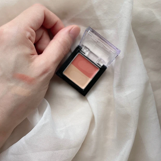 なめらかにフィットする柔らかめのテクスチャー。