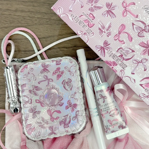 ⭐︎発売日前⭐︎思わずパケ買い!クリスマスコフレ4選_5