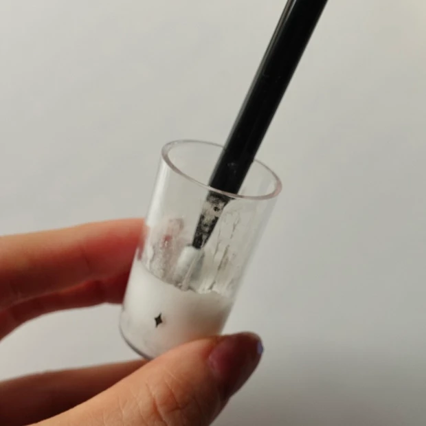 ENTROPY（エントロピー）ブリーチブロウ6回分 1分で簡単にセルフ眉脱色ができるキットの使い方