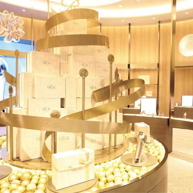 【ReFa GINZA】史上最大の旗艦店が銀座に登場! 刺繍や名入れも可能に