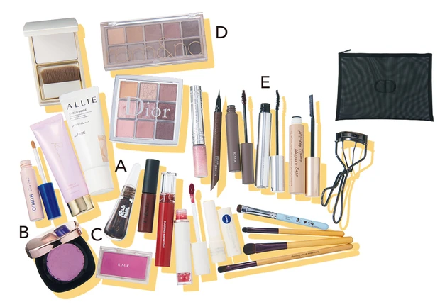 大峰ユリホさんのメイクアップポーチ