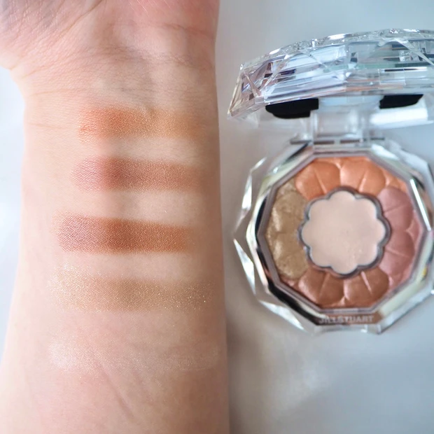 ジルスチュアート ブルームクチュールアイズ 02 tender poppy スウォッチ