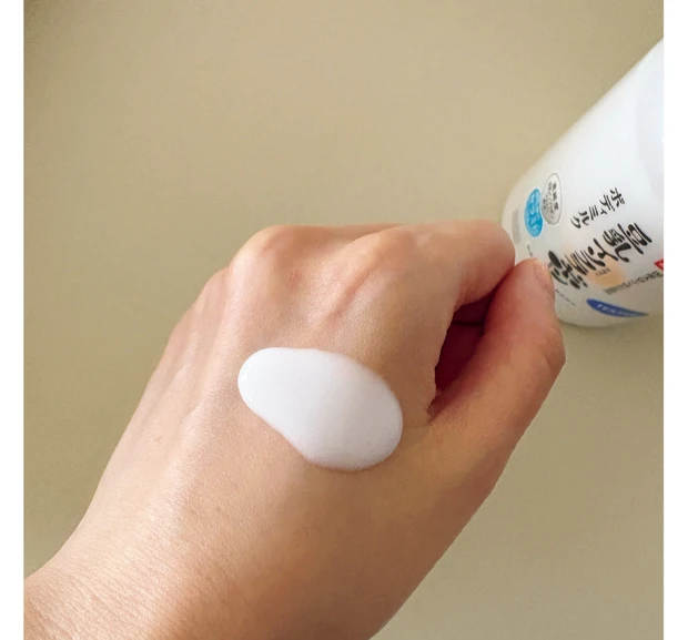 サナ なめらか本舗 もちすべボディミルク NCをマキアエディターズがお試し