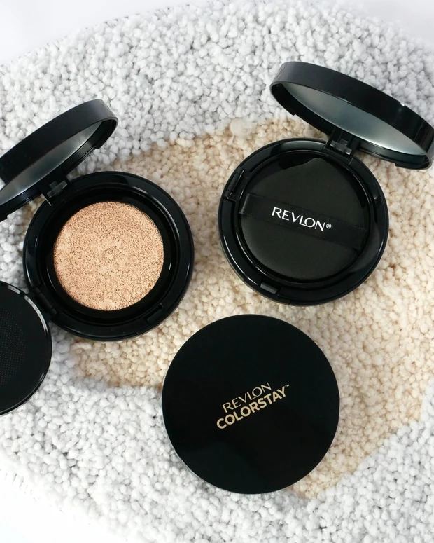 レブロン カラーステイ ロングウェア UV クッション ファンデーション