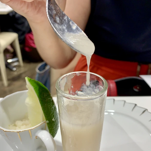 茶色ではなく白いんです!カカオの栄養まるごといただきます!