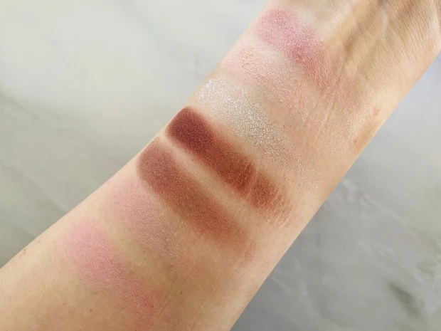 ブルベに似合う2022年今年使って良かった！プチプラアイシャドウ5選をご紹介します♡【スウォッチ有り】_4