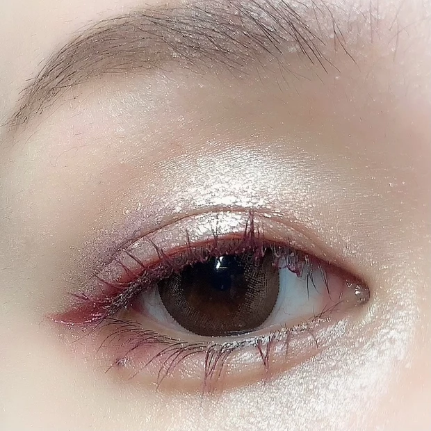 新作プチプラコスメで華やかに!【ローズゴールド主役の濡れツヤメイク】でクリスマス気分を満喫☆_4_1