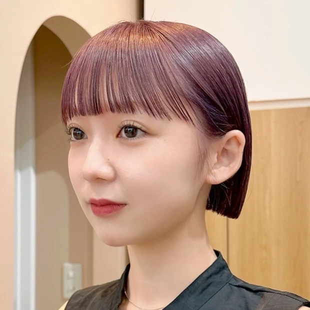 【大人のミニボブ】毛先のラインとストレート感で、美人印象＆首元ほっそり見えが叶う洗練ボブ