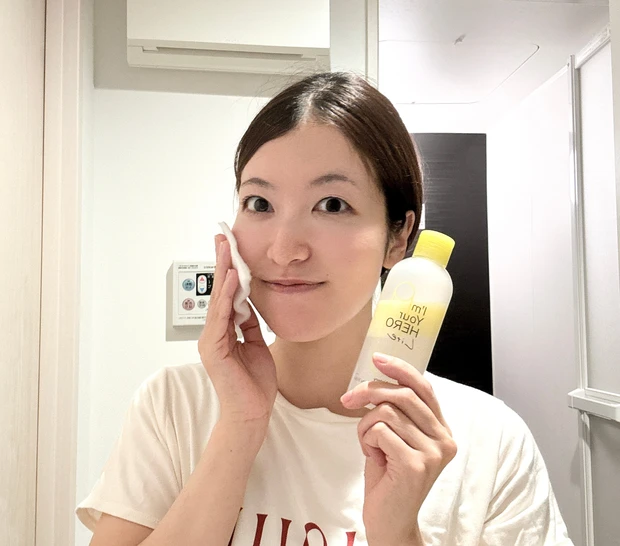 拭き取りクレンジングの様子