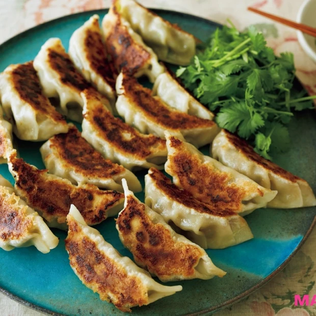 デトックス効果の高いパクチーレシピ【パクチー餃子・柚子胡椒ビネガー添え】