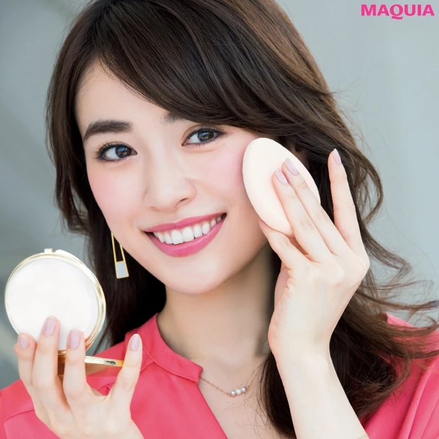 このひと手間で差がつく！ファンデーションのお直し＆パウダーの持ちをよくす…