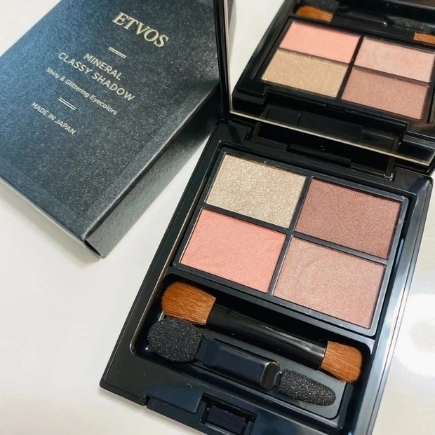《ETVOS》6月16日発売限定アイシャドウ。大人の抜け感モーヴピーチで美しい目元に
