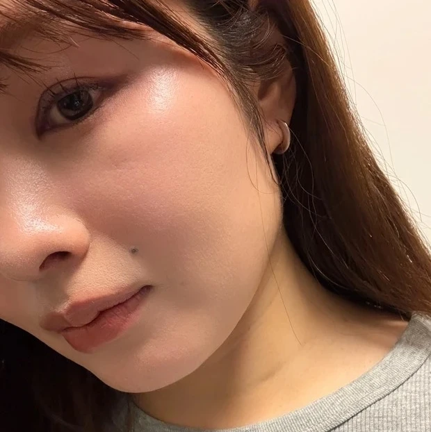 ケイト ジュレリープファンデーションのスウォッチ 口コミ 顔