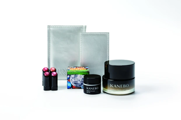 カネボウ ライブリースキン ウェア Ⅱ スペシャルセット 全1種 ￥12100