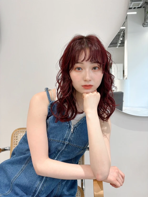 ヘアカタログ　ミディアム　ミディアムヘア　前髪あり　サイド