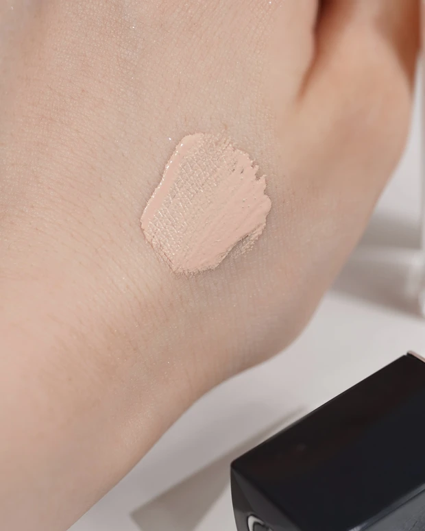 ディオール　コンシーラー　ベースメイク