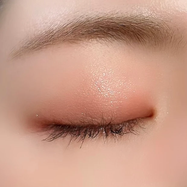 キャンメイク(CANMAKE)シルキースフレアイズ(マットタイプ)M03 ローズヒート アイメイク